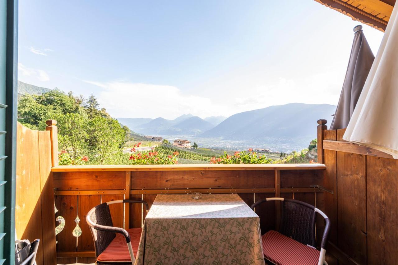 Hotel Moserhof Schenna Bagian luar foto
