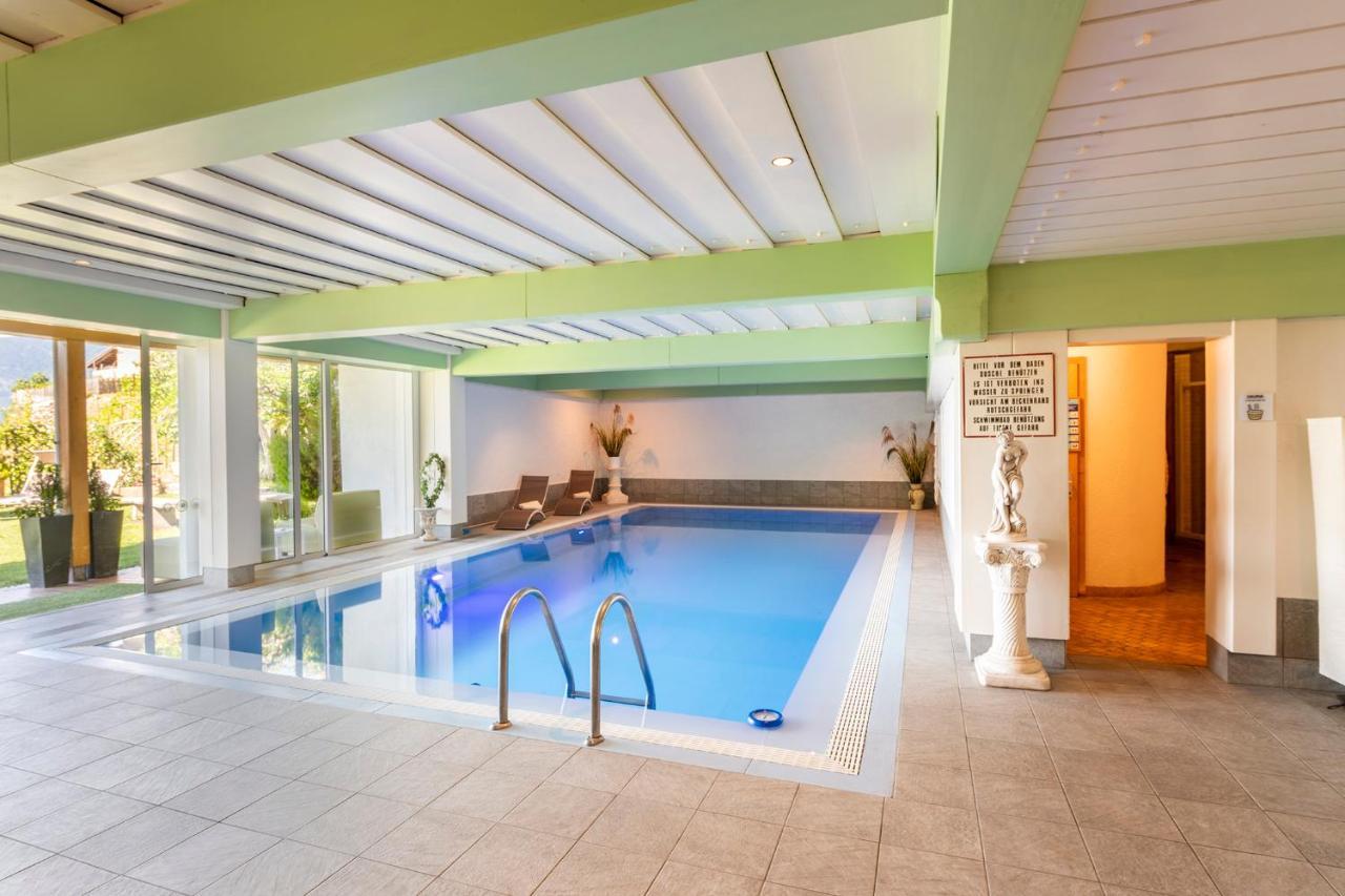 Hotel Moserhof Schenna Bagian luar foto